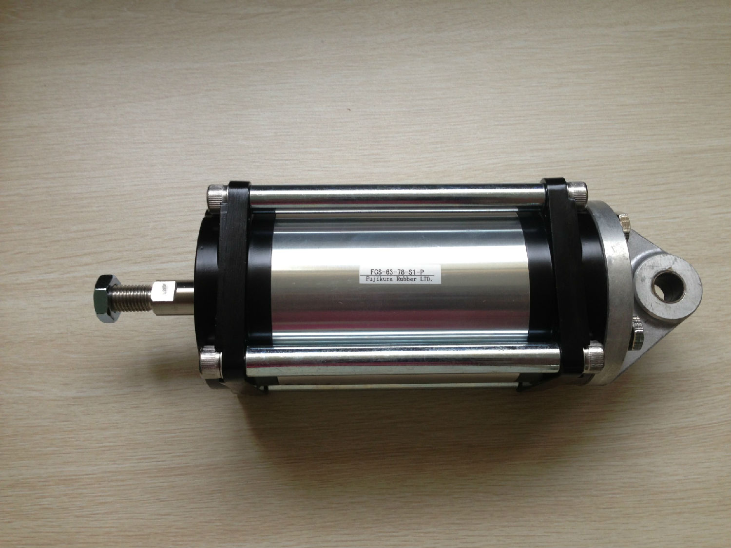 藤倉氣缸與汽缸有什么不同呢?汽車發(fā)動(dòng)機(jī)中的氣缸作用